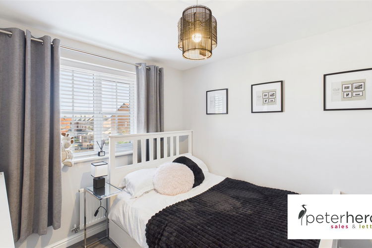 Bedroom 3 - Picture 25 of 37