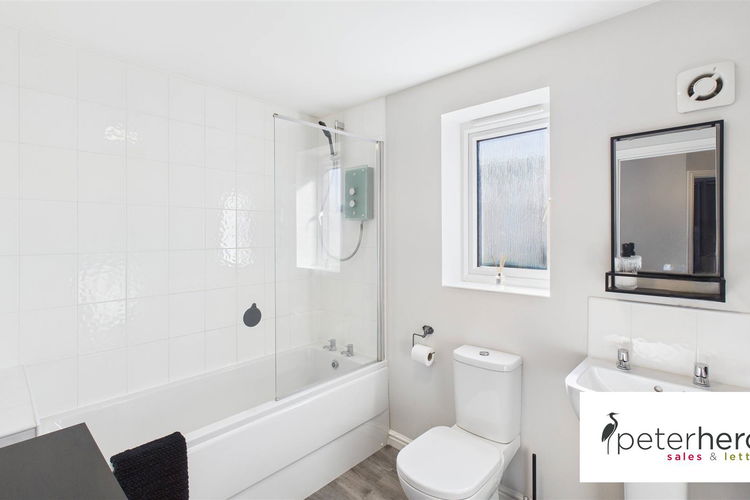 Bathroom - Picture 31 of 37