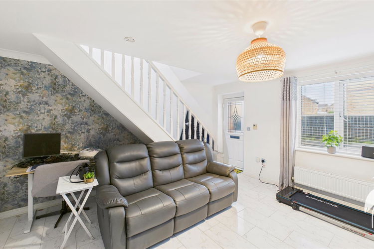 Lounge - Picture 4 of 16