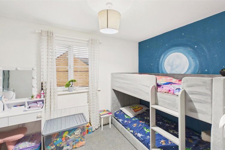 Bedroom 2 - Picture 10 of 16