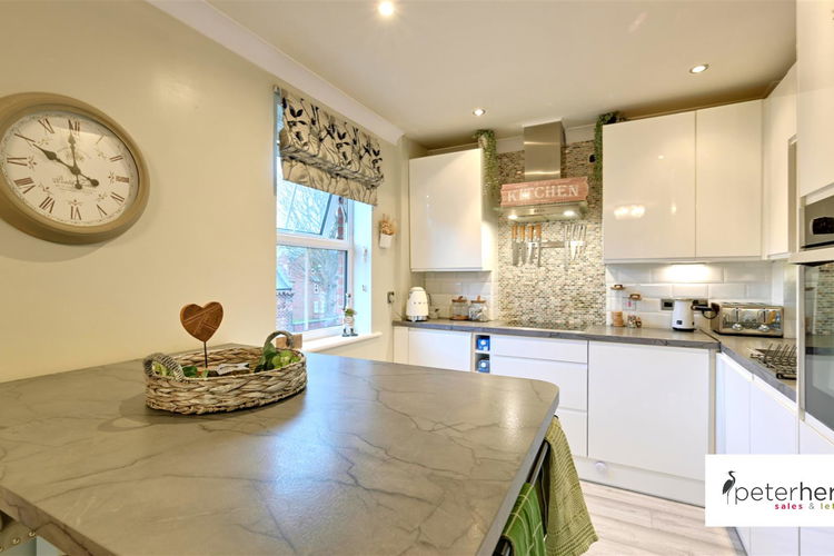 Kitchen - Picture 3 of 14