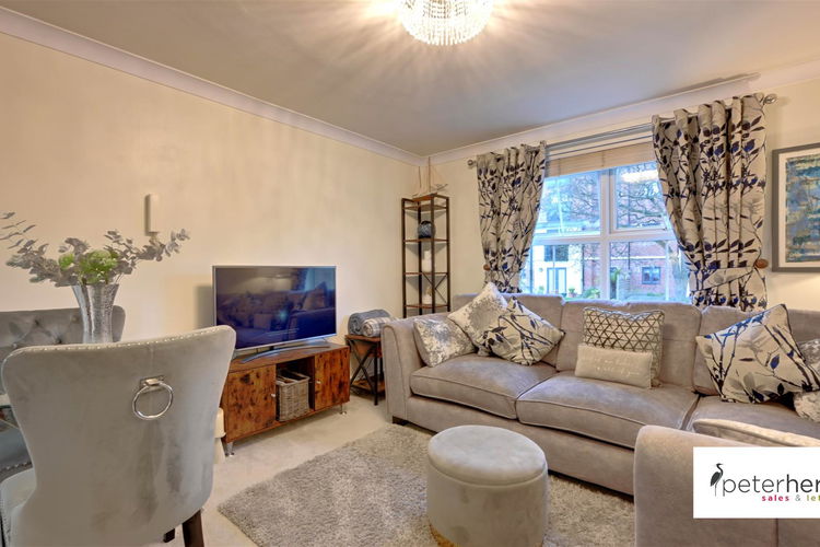 Open Plan Living Room/Kitchen - Picture 6 of 14