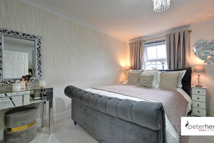 Bedroom 1 - Picture 8 of 14