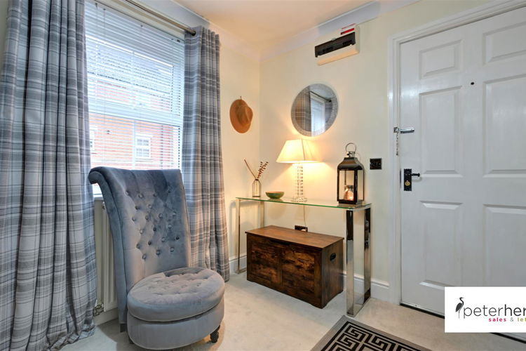 Hall - Picture 13 of 14