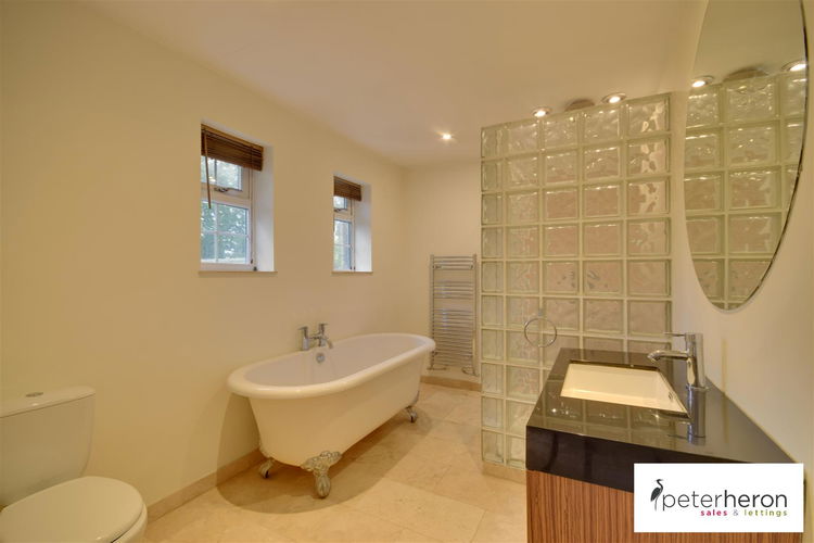 En-Suite Bathroom - Picture 17 of 27