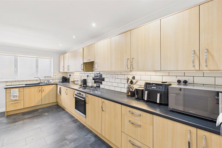 Kitchen - Picture 6 of 19