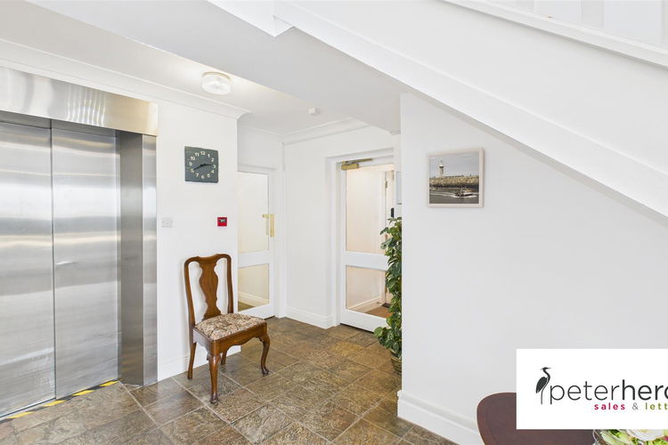 Communal Entrance - Picture 18 of 25