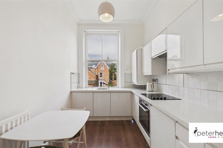 Kitchen - Picture 4 of 18
