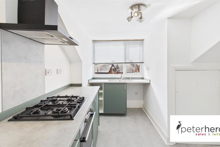 Kitchen - Picture 5 of 13