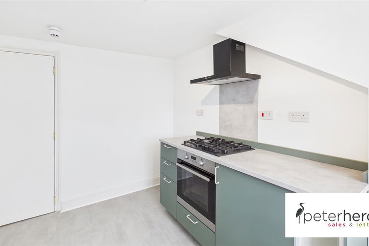 Kitchen - Picture 7 of 13
