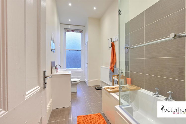 Bathroom - Picture 15 of 19