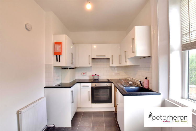 Kitchen - Picture 5 of 19