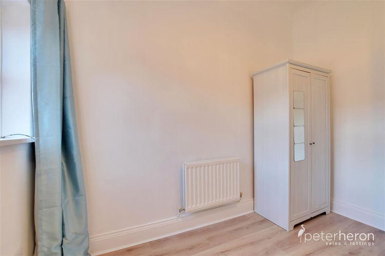 Bedroom 1 - Picture 8 of 12