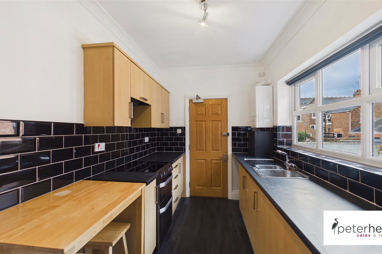 Kitchen - Picture 7 of 19