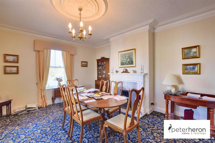 Dining Room - Picture 4 of 27