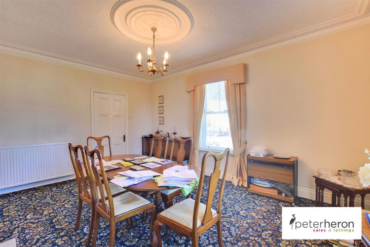 Dining Room - Picture 5 of 27
