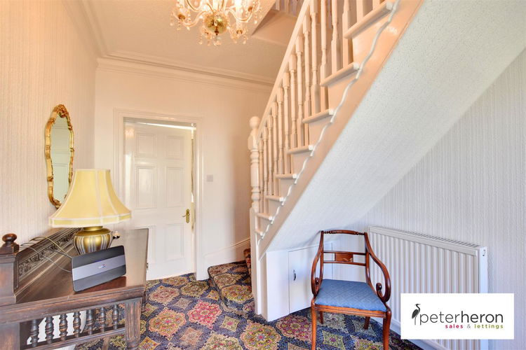 Entrance Hall - Picture 8 of 27