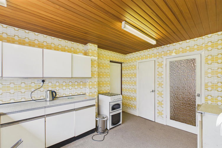 Kitchen - Picture 13 of 28