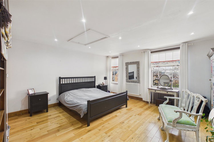 Bedroom 1 - Picture 13 of 25