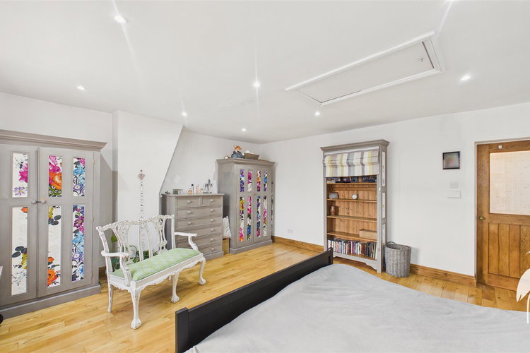 Bedroom 1 - Picture 15 of 25