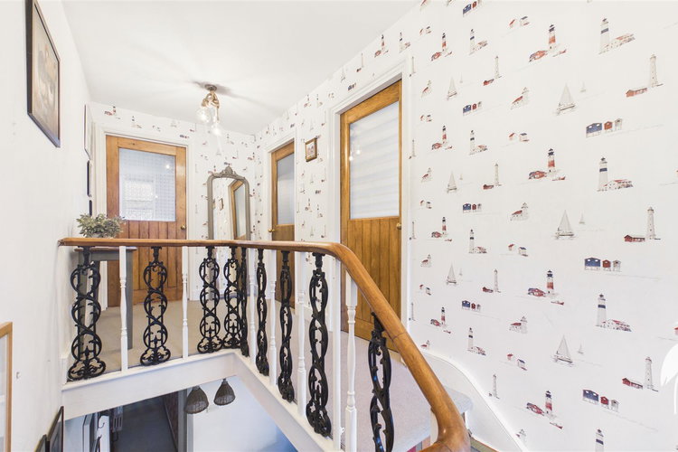 First Floor Landing - Picture 19 of 25