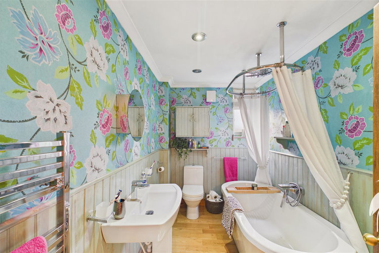 Bathroom - Picture 20 of 25