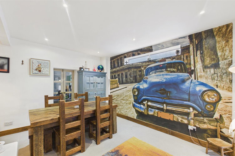 Open Plan Kitchen & Dining Room - Picture 5 of 25