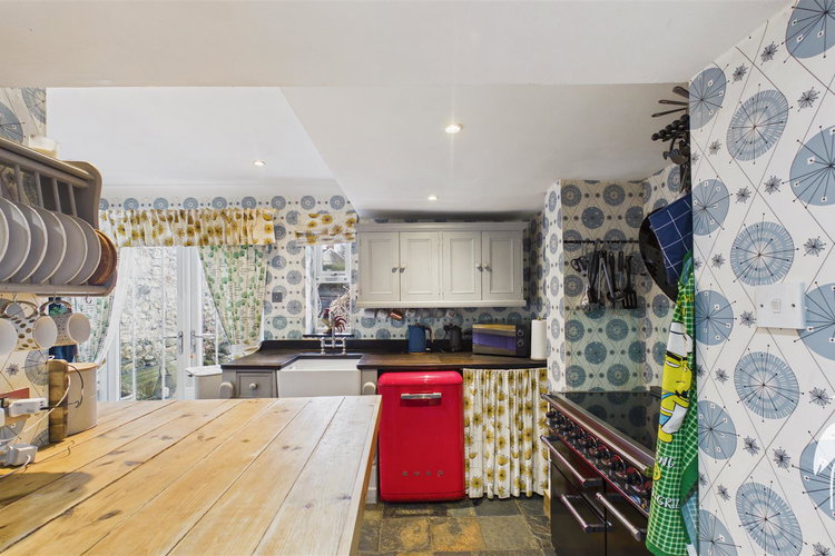 Open Plan Kitchen & Dining Room - Picture 8 of 25