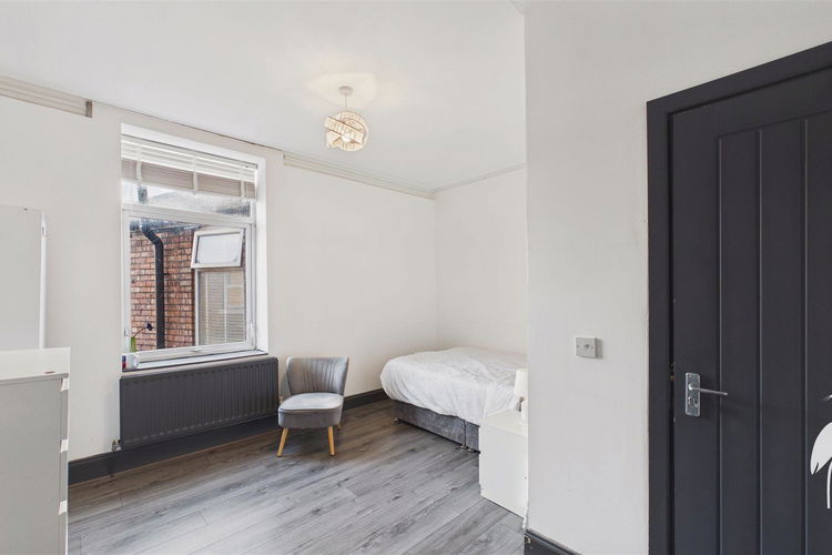 Room C - Picture 2 of 16