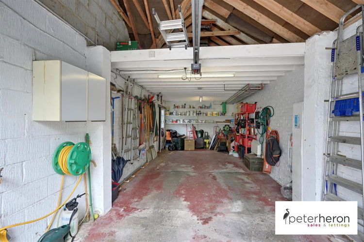 Garage - Picture 42 of 43