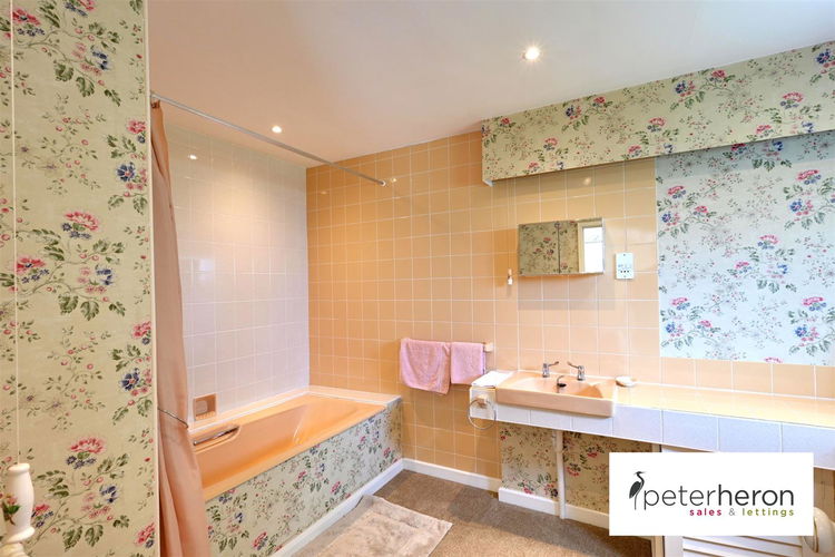 En-Suite Bathroom - Picture 19 of 41