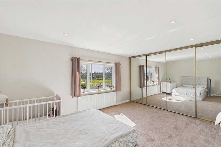 Bedroom 1 - Picture 18 of 42