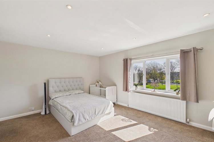 Bedroom 1 - Picture 19 of 42