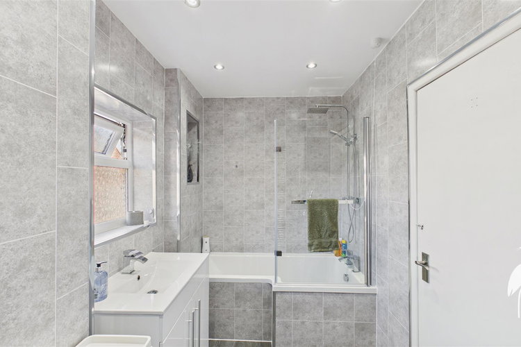 Bathroom - Picture 30 of 42