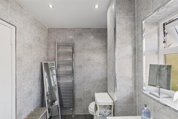 Bathroom - Picture 31 of 42