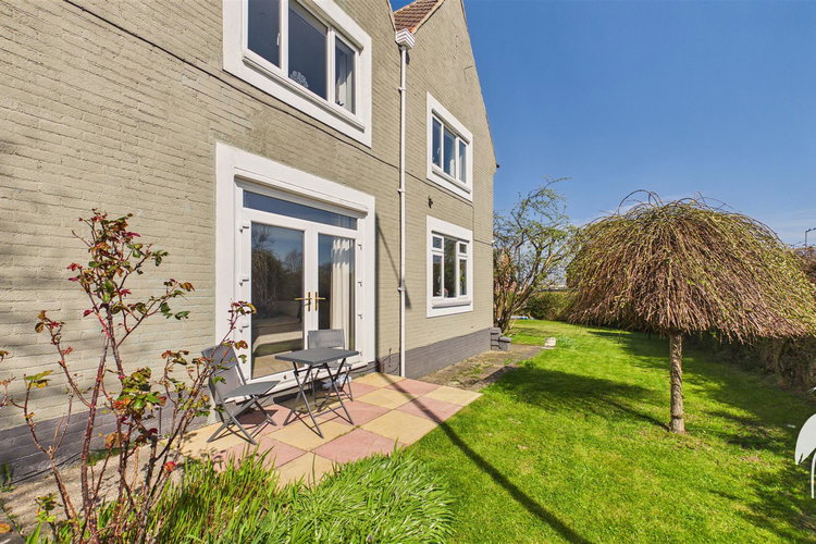 Outside - Picture 39 of 42