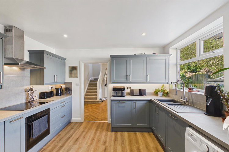 Kitchen - Picture 10 of 42