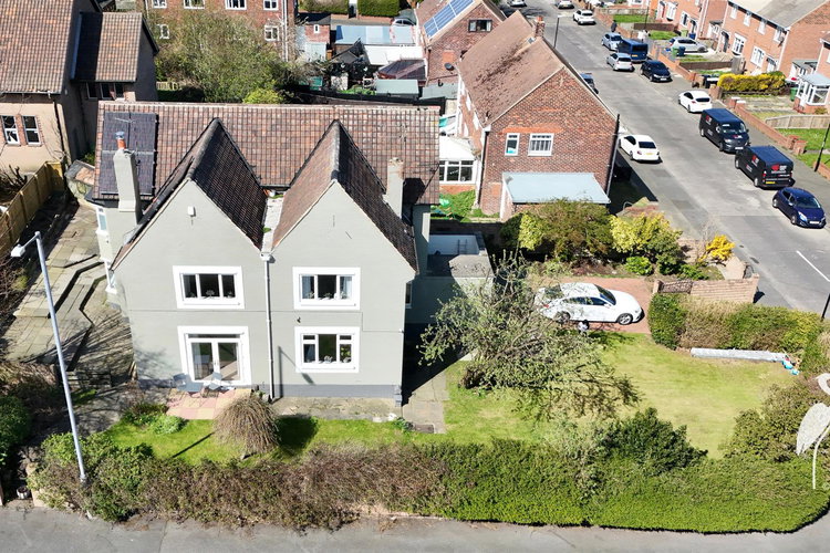 Outside - Picture 2 of 42