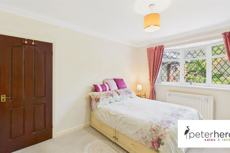 Bedroom 1 - Picture 17 of 31