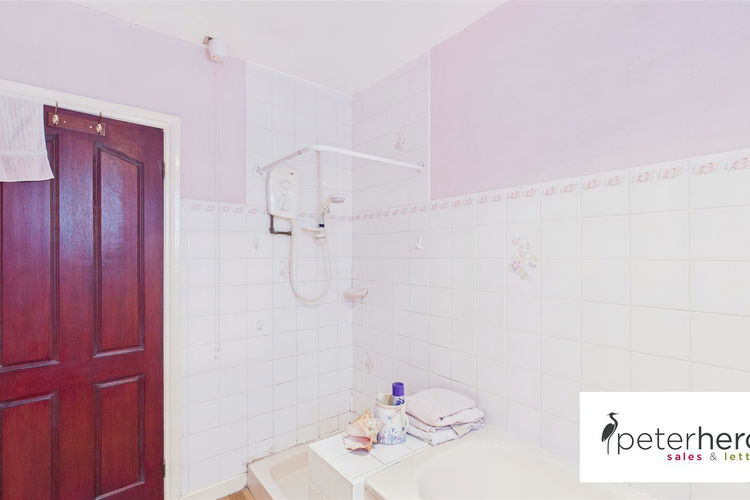 Bathroom - Picture 21 of 31