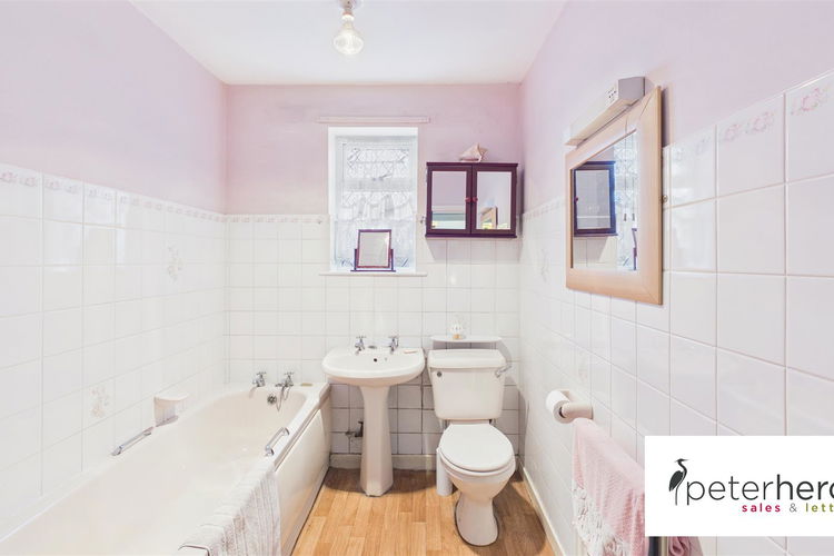 Bathroom - Picture 22 of 31